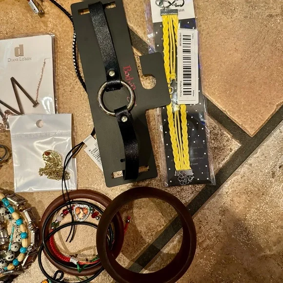 Jewelry Lot - Picture 5 of 6